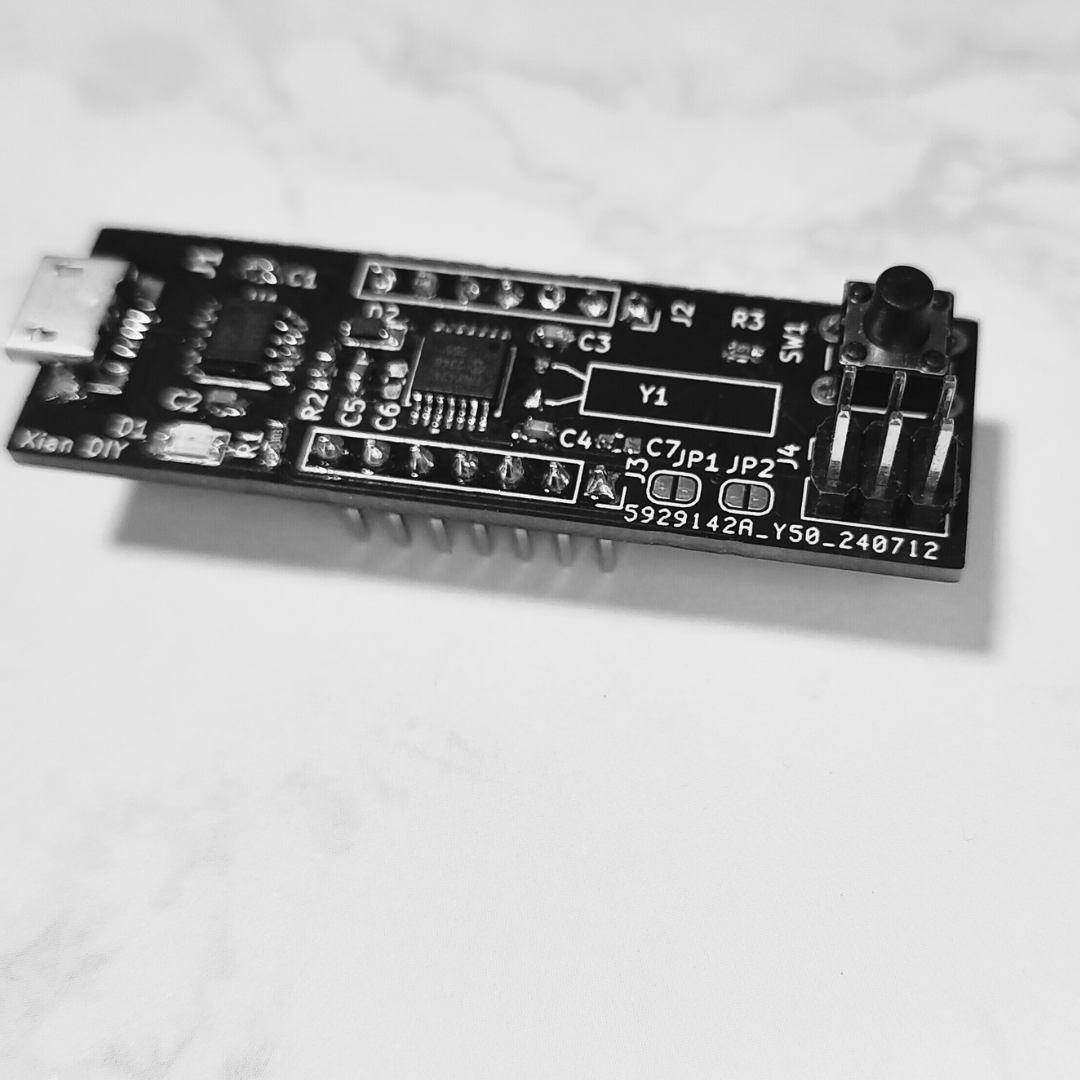 Xian DIY ATtiny424 test board
